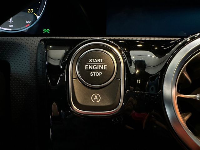 CP值超高 小資族首選 2019 Benz A250 AMG 4Matic 僅跑4.2萬公里 里程保證 原版件 已認證  第14張相片