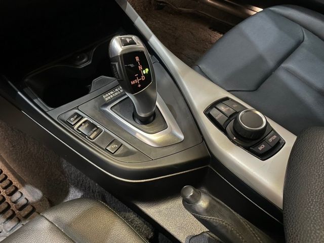 2014 BMW 116I 總代理 灰 里程21.6萬公里 里程保證 原版件 可配合第三方認證 已認證  第18張相片