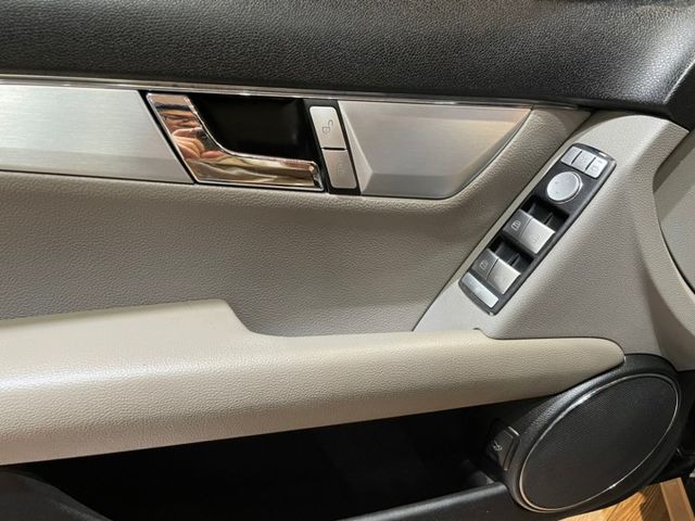 2008 Benz C300 黑 里程17.1萬公里 里程保證  原版件 可配合第三方認證 已認證  第12張相片