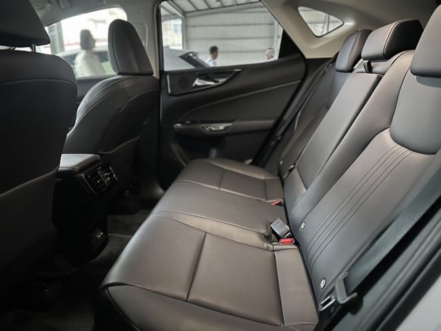 市場稀少 2023 Lexus NX200 菁英版 原鈑件 僅跑6700公里 原廠保養 里程保證 新車保固中 已認證  第20張相片