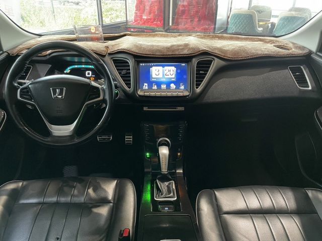 台灣之光Cp值優質轎車2016 Luxgen S5 Turbo Hyper 尊爵型 里程保證 原版件已認證  第11張相片