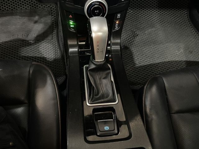 台灣之光Cp值優質轎車2016 Luxgen S5 Turbo Hyper 尊爵型 里程保證 原版件已認證  第17張相片