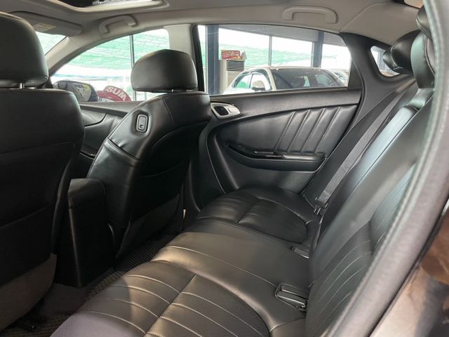 台灣之光Cp值優質轎車2016 Luxgen S5 Turbo Hyper 尊爵型 里程保證 原版件已認證  第20張相片