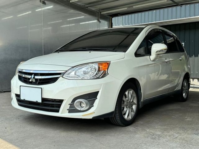 帥氣中帶一點可愛風格的小車2014 Mitsubishi Colt Plus 旗艦版 僅跑10.3萬 原版件 已認證  第1張相片