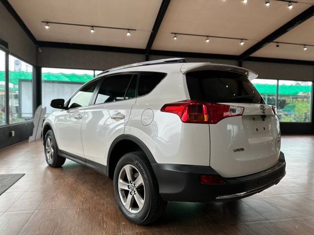 優質牛頭牌休旅 熱銷款 015 Toyota RAV4 2.5 E版 里程保證 原版件 已認證  第3張相片