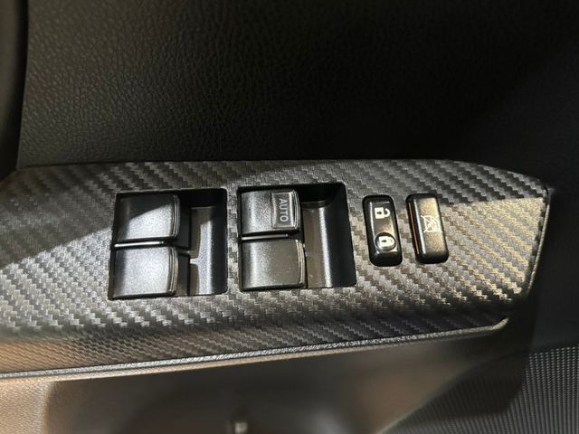 優質牛頭牌休旅 熱銷款 015 Toyota RAV4 2.5 E版 里程保證 原版件 已認證  第10張相片