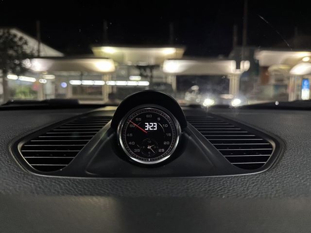 大青蛙 3.0渦輪真的醉好開 配備還不錯 2016 Porsche Carrera Coupe 991.2小改款 原版件  第9張相片