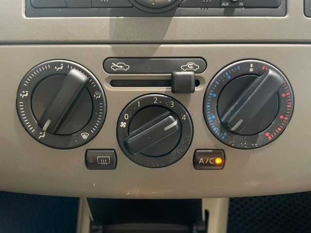 小資族首選 代步2013 NISSAN TIIDA 4D 僅跑18.6萬 已認證  第14張相片
