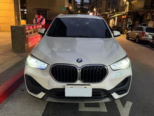 進口小休旅 CP值很高 2019 BMW X1 sDrive18i 一手車 原版件 里程保證 已認證  第2張相片