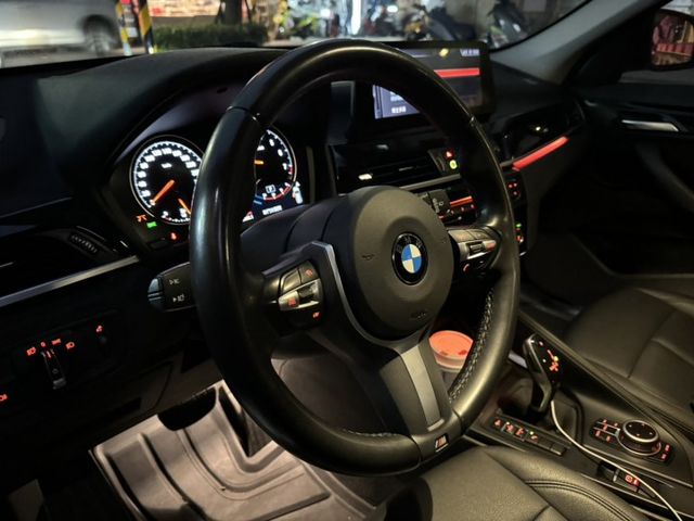 進口小休旅 CP值很高 2019 BMW X1 sDrive18i 一手車 原版件 里程保證 已認證  第8張相片