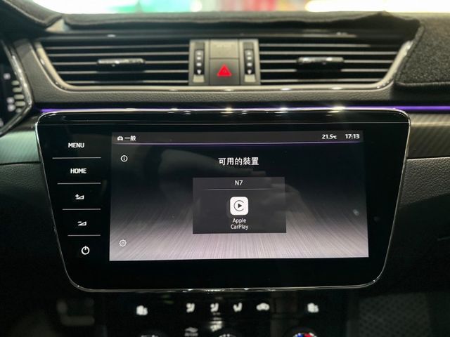 市場稀有 這個幾乎是台新車 2023 Skoda Superb Sportline 里程保證 原版件 已認證  第14張相片