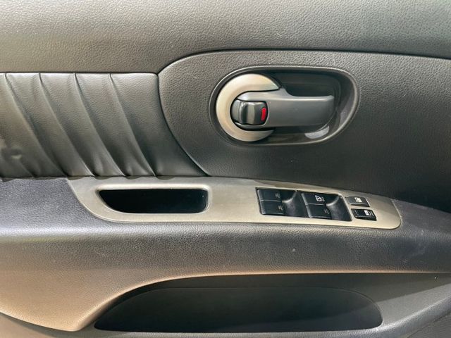 代步車 魔術大空間 2012 Nissan Livina 1.6 原版件 里程保證 已認證  第9張相片