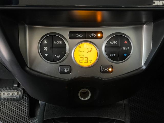代步車 魔術大空間 2012 Nissan Livina 1.6 原版件 里程保證 已認證  第12張相片