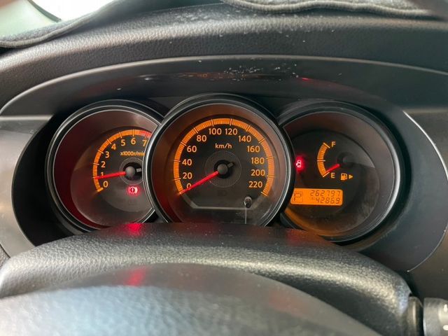 代步車 魔術大空間 2012 Nissan Livina 1.6 原版件 里程保證 已認證  第20張相片