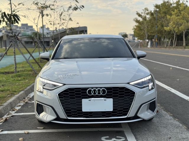 2024 A3 Sportback35TFSI Advanced進化版 底色黑貼水泥灰 里程保證 新車保固 已認證原版件  第2張相片