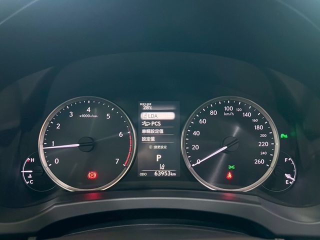 日系熱銷款 年輕人都愛 2019 Lexus IS300 頂級版 原版件 里程保證 已認證  第20張相片