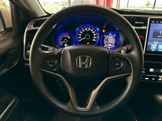 好開省油小轎車 2015 Honda City 1.5 VTi-S 里程保證  第11張相片