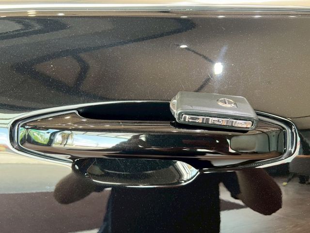 市場里程最少 根本就新車 2022 Volvo V60 B4 Momentum 黑 原版件 里程保證 已認證  第7張相片