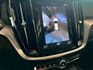 市場里程最少 根本就新車 2022 Volvo V60 B4 Momentum 黑 原版件 里程保證 已認證  第15張縮圖