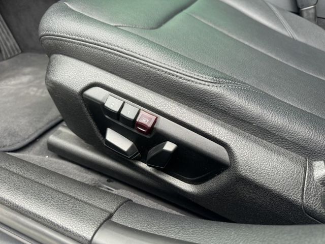 年輕人剛入手便宜進口車 2015 BMW 320i 白 里程保證 已認證  第9張相片