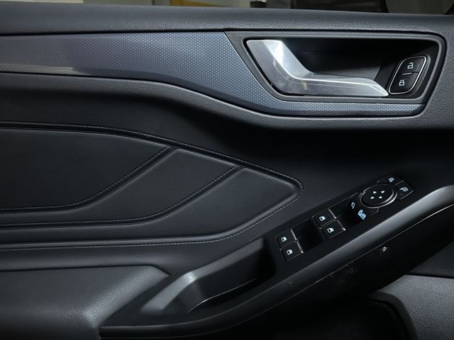 年輕人最愛熱銷款2021 Ford Focus Active EcoBoost 182任性版 原版件 里程保證 已認證  第8張相片