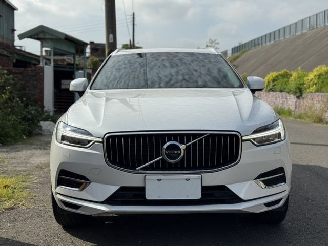市場稀有CP值超高的一台車 2020 Volvo XC60 T8 Inscription版 原鈑件 里程保證 已認證  第2張相片