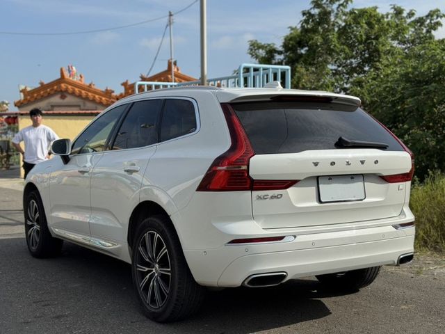 市場稀有CP值超高的一台車 2020 Volvo XC60 T8 Inscription版 原鈑件 里程保證 已認證  第3張相片