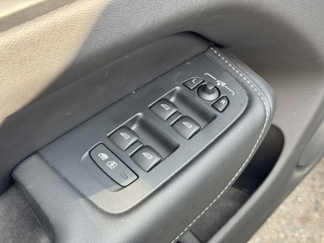 市場稀有CP值超高的一台車 2020 Volvo XC60 T8 Inscription版 原鈑件 里程保證 已認證  第8張相片