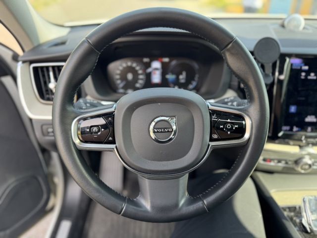 市場稀有CP值超高的一台車 2020 Volvo XC60 T8 Inscription版 原鈑件 里程保證 已認證  第11張相片