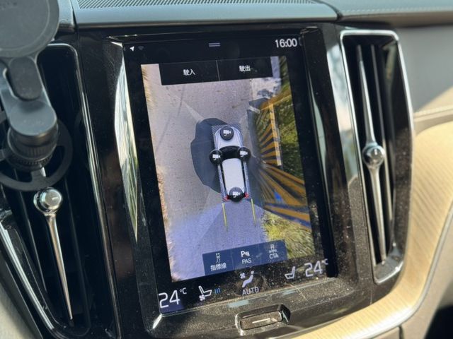 市場稀有CP值超高的一台車 2020 Volvo XC60 T8 Inscription版 原鈑件 里程保證 已認證  第12張相片