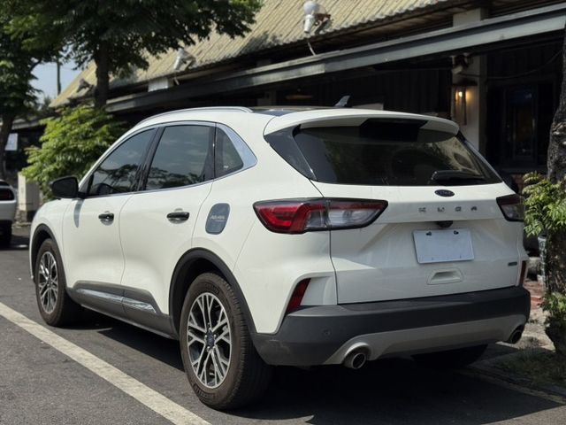熱銷款休旅車 2020 Ford Kuga 180 旗艦型 原版件 里程保證 已認證  第3張相片