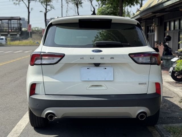 熱銷款休旅車 2020 Ford Kuga 180 旗艦型 原版件 里程保證 已認證  第4張相片