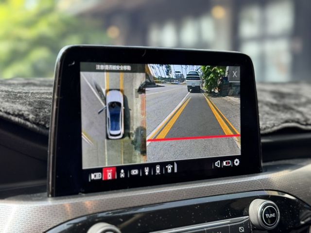 熱銷款休旅車 2020 Ford Kuga 180 旗艦型 原版件 里程保證 已認證  第16張相片
