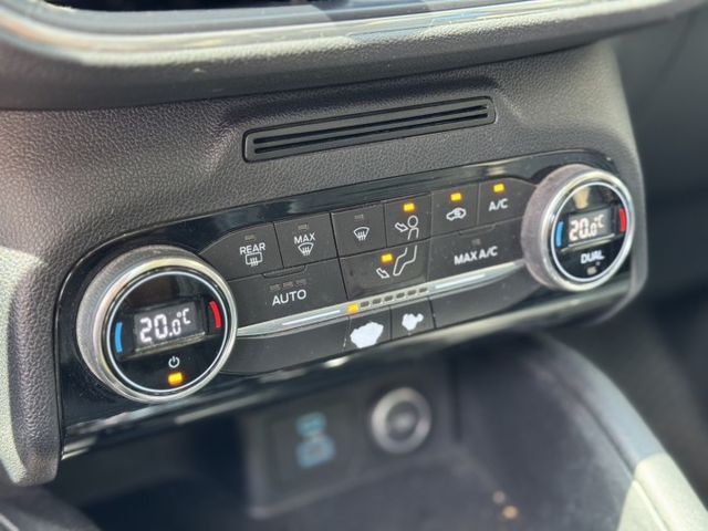 熱銷款休旅車 2020 Ford Kuga 180 旗艦型 原版件 里程保證 已認證  第17張相片
