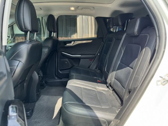 熱銷款休旅車 2020 Ford Kuga 180 旗艦型 原版件 里程保證 已認證  第20張相片