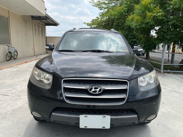 出遊、露營、工作、跑工程妥妥當當 2008 Hyundai Santa Fe 七人座 黑 里程保證  第2張相片