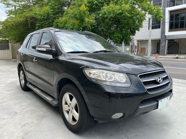 出遊、露營、工作、跑工程妥妥當當 2008 Hyundai Santa Fe 七人座 黑 里程保證  第3張相片