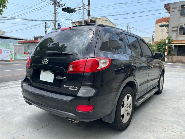 出遊、露營、工作、跑工程妥妥當當 2008 Hyundai Santa Fe 七人座 黑 里程保證  第4張相片