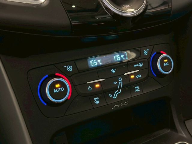 年輕人的最愛 省稅代步車2016 Ford Focus 5D 汽油頂級運動型 原版件 里程保證 已認證  第16張相片