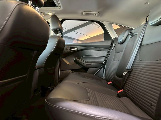年輕人的最愛 省稅代步車2016 Ford Focus 5D 汽油頂級運動型 原版件 里程保證 已認證  第18張相片
