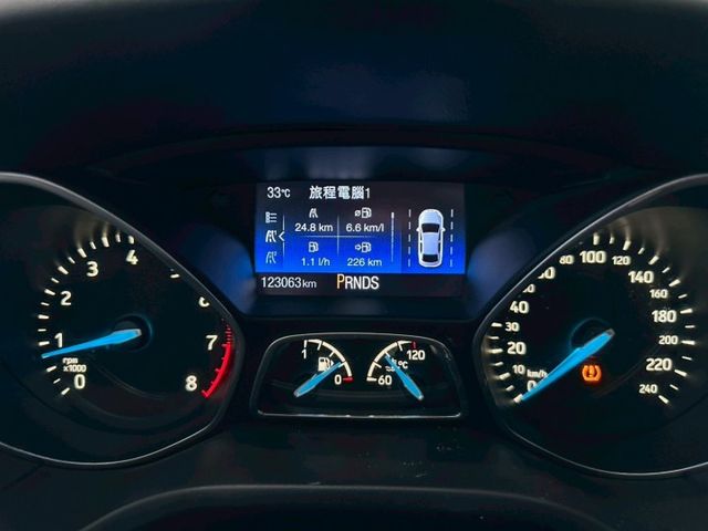 年輕人的最愛 省稅代步車2016 Ford Focus 5D 汽油頂級運動型 原版件 里程保證 已認證  第20張相片