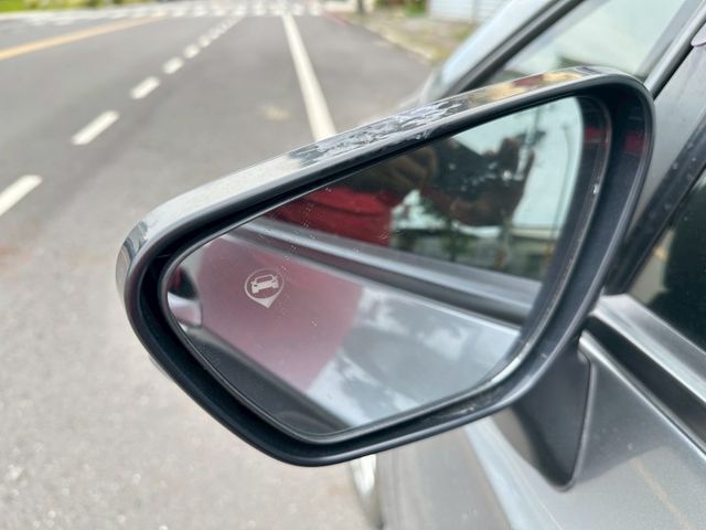 高CP五門小車2019 Mitsubishi Colt Plus 尊榮型 原版件 里程保證 已認證  第8張相片