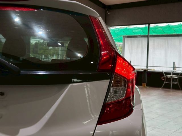 小資族首選 好開好保養 2014 Honda Fit 1.5 VTi-S 里程保證  第18張相片