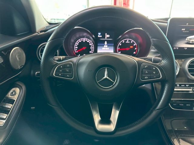 年輕人的愛 基本滿 2015 BENZ C300 Sedan 里程保證 已認證  第7張相片