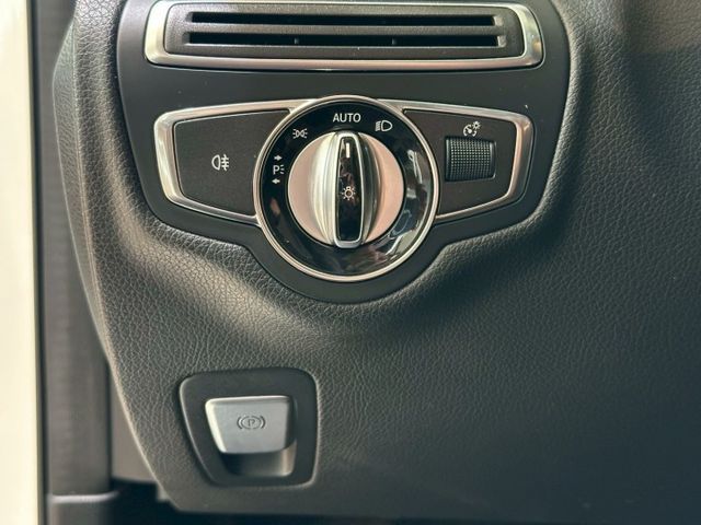 年輕人的愛 基本滿 2015 BENZ C300 Sedan 里程保證 已認證  第10張相片