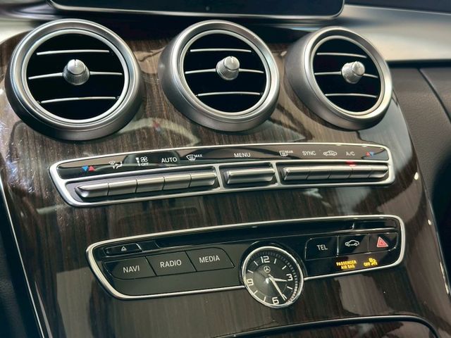 年輕人的愛 基本滿 2015 BENZ C300 Sedan 里程保證 已認證  第16張相片