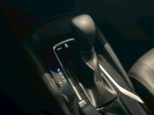牛頭牌 國民神車 2020 Toyota Altis 豪華版 黑 原版件 里程保證 已認證  第17張相片