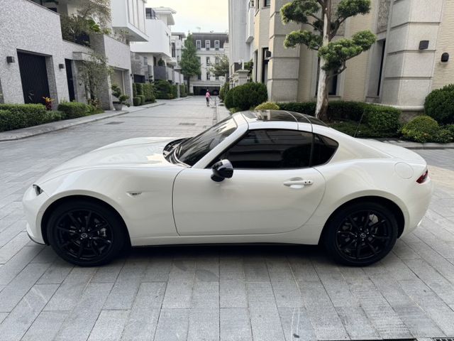 市場稀有 日本進口 硬頂敞篷跑車 2022年 Mazda MX-5 RF 旗艦版 AT 自排 一手車 原版件  第3張相片