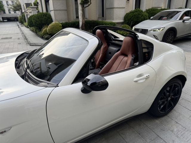 市場稀有 日本進口 硬頂敞篷跑車 2022年 Mazda MX-5 RF 旗艦版 AT 自排 一手車 原版件  第16張相片