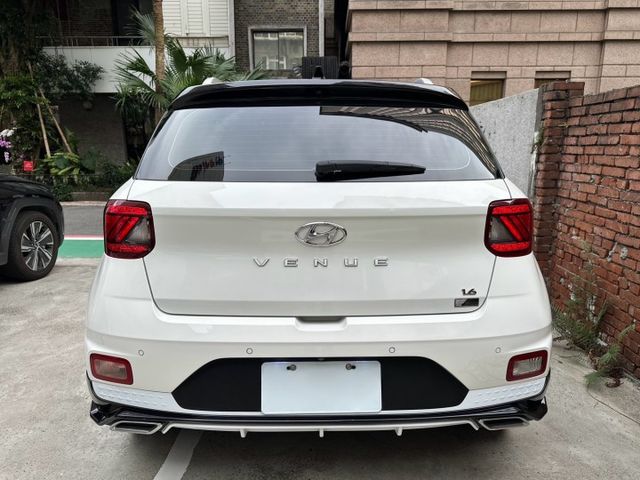 跨界小休旅 氣氛一拜 2020 Hyundai Venue GLC 原版件 里程保證 已認證  第4張相片